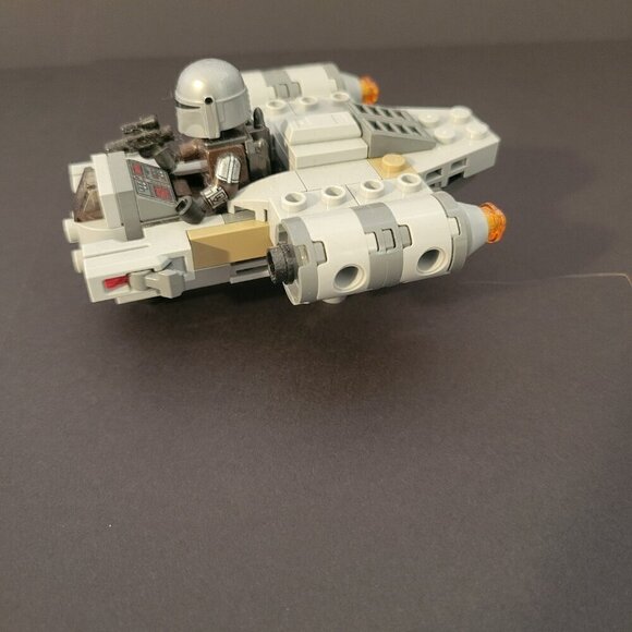 Lego Star Wars 75321- The Razor Crest Microfighter - Picture 3 of 6